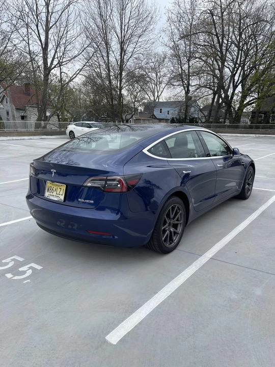 2020 Tesla Model 3 Performance - Image 19 of 31