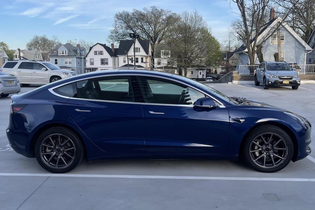 2020 Tesla Model 3 Performance - Image 20 of 31