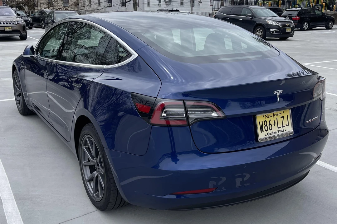 2020 Tesla Model 3 Performance - Image 4 of 31