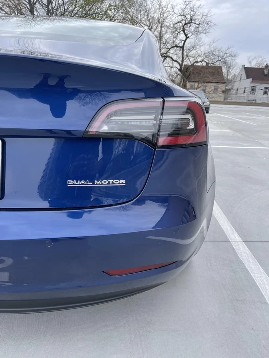 2020 Tesla Model 3 Performance - Image 25 of 31