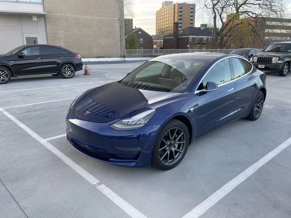 2020 Tesla Model 3 Performance - Image 11 of 31
