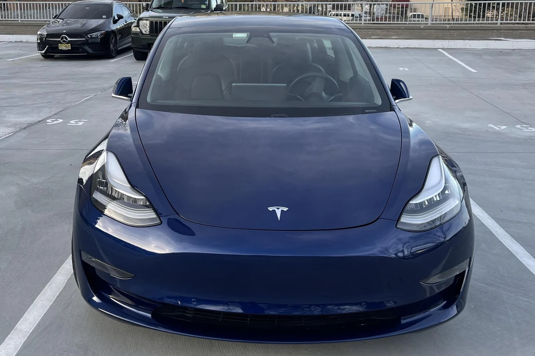 2020 Tesla Model 3 Performance - Image 2 of 31