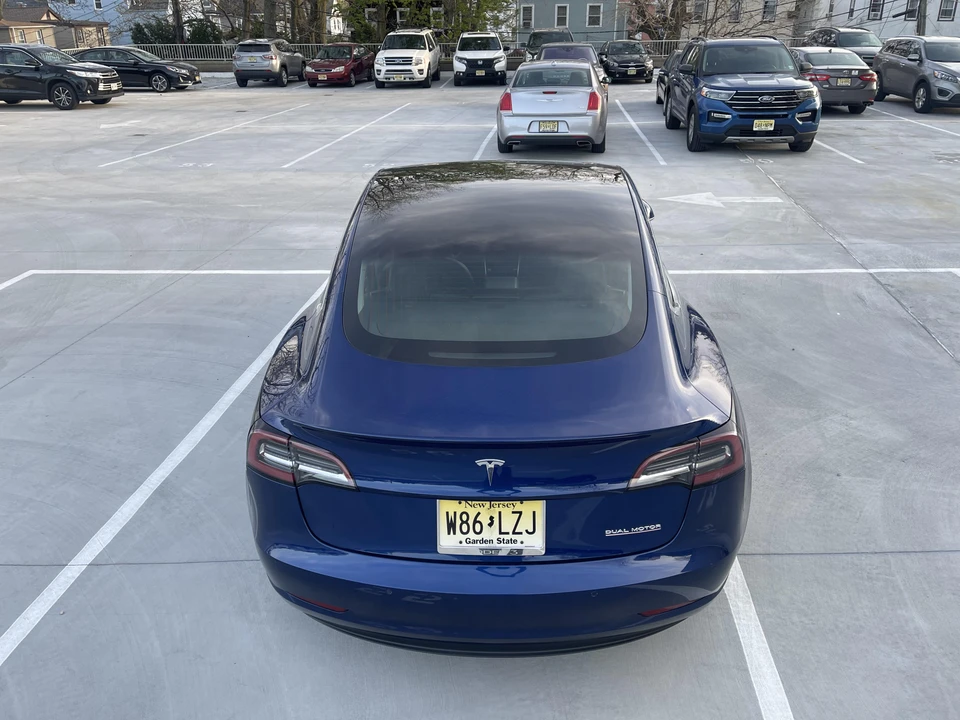 2020 Tesla Model 3 Performance - Image 18 of 31