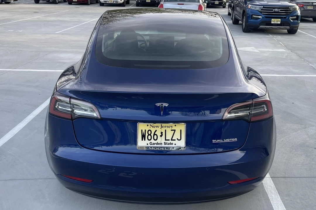 2020 Tesla Model 3 Performance - Image 5 of 31