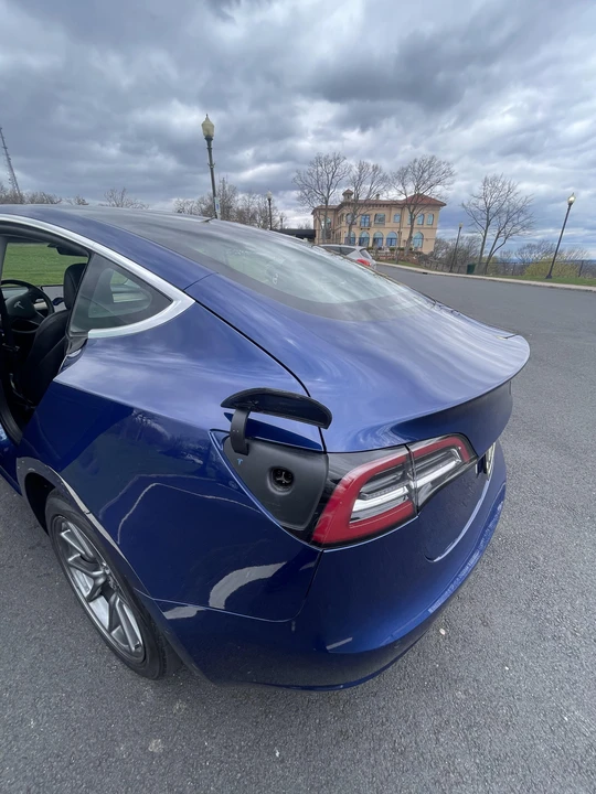 2020 Tesla Model 3 Performance - Image 23 of 31