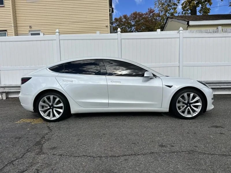 2020 Tesla Model 3 Performance - Image 8 of 12
