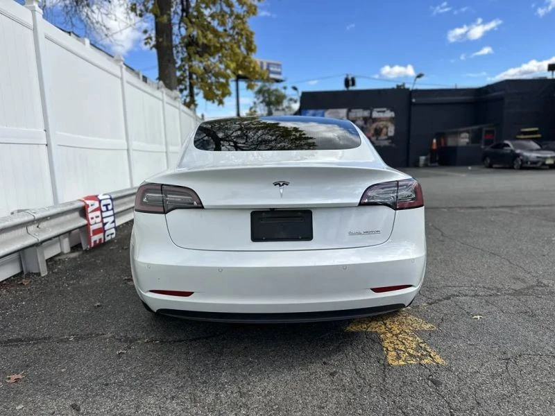 2020 Tesla Model 3 Performance - Image 6 of 12