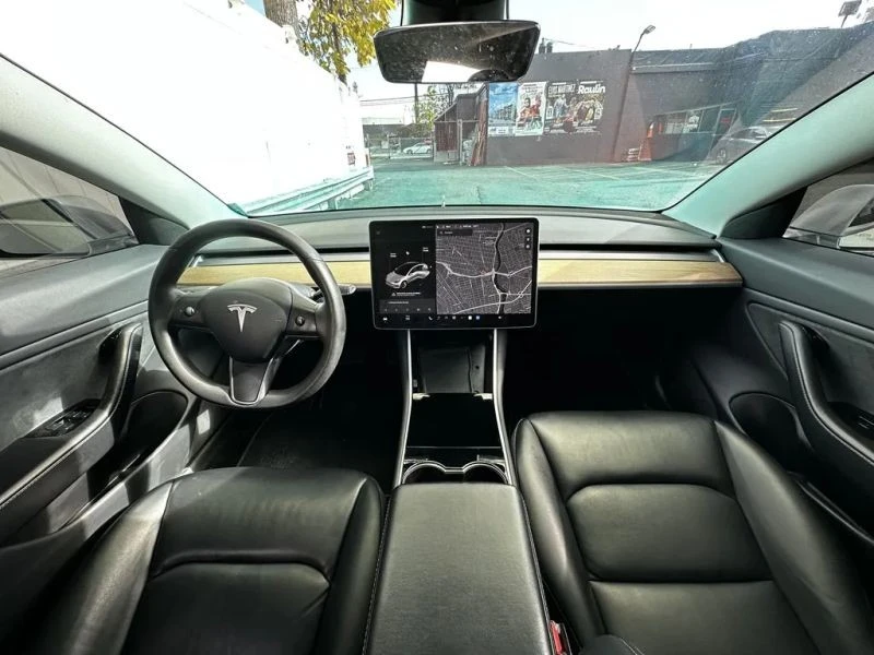 2020 Tesla Model 3 Performance - Image 10 of 12