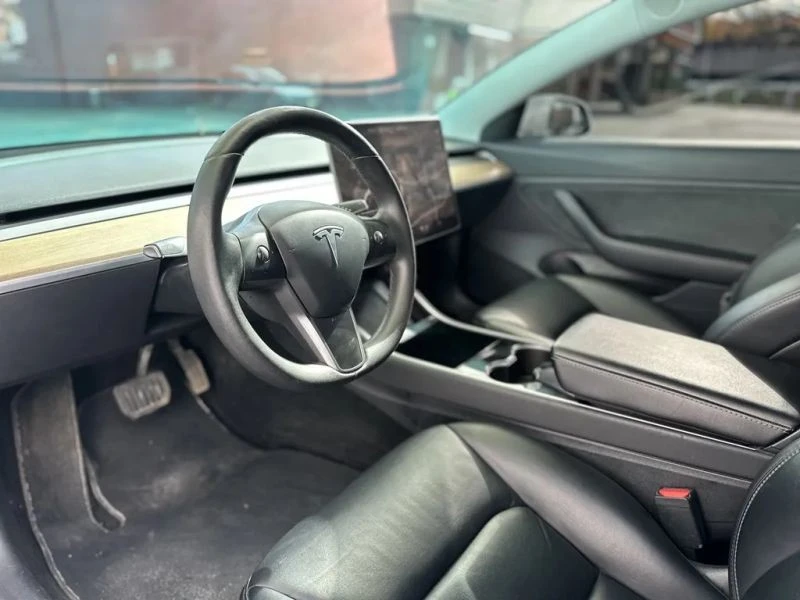 2020 Tesla Model 3 Performance - Image 9 of 12
