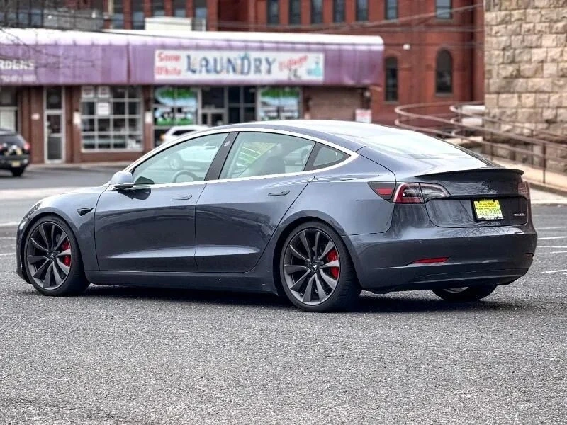 2020 Tesla Model 3 Performance - Image 7 of 12