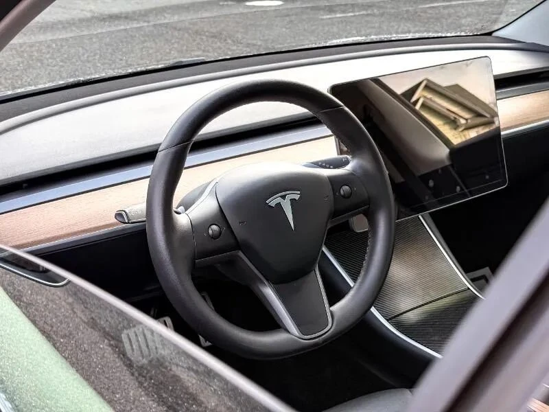 2020 Tesla Model 3 Performance - Image 11 of 12