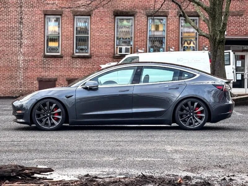2020 Tesla Model 3 Performance - Image 8 of 12