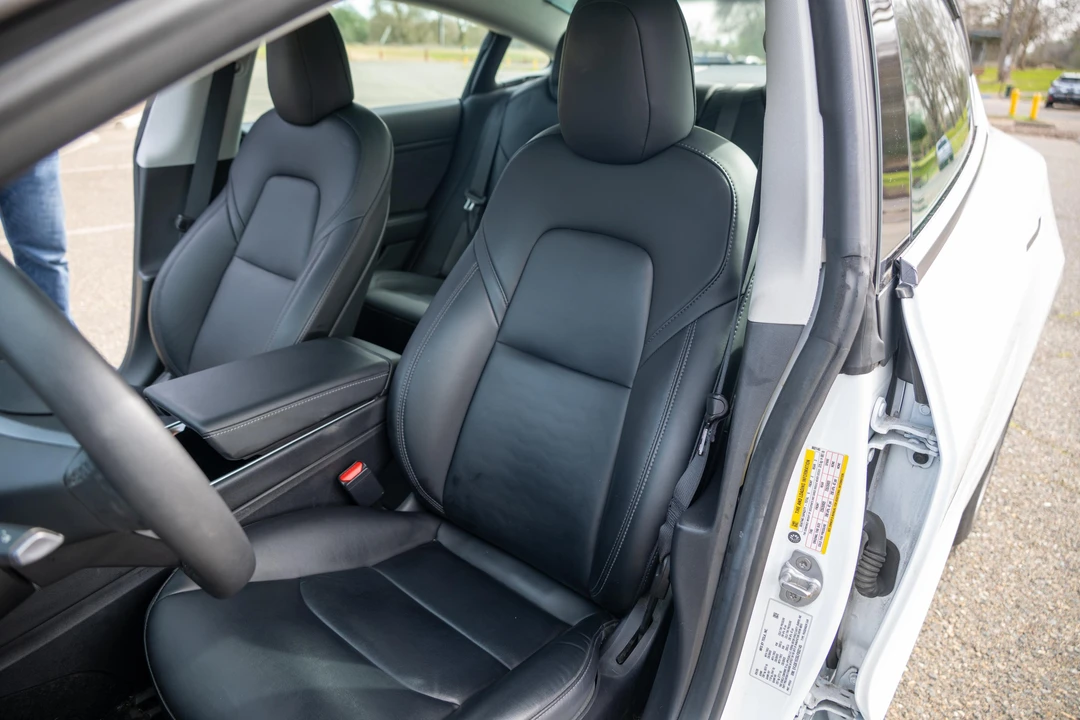 2020 Tesla Model 3 Performance - Image 24 of 31