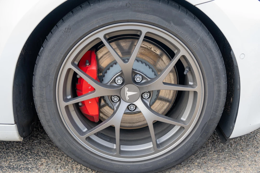 2020 Tesla Model 3 Performance - Image 22 of 31
