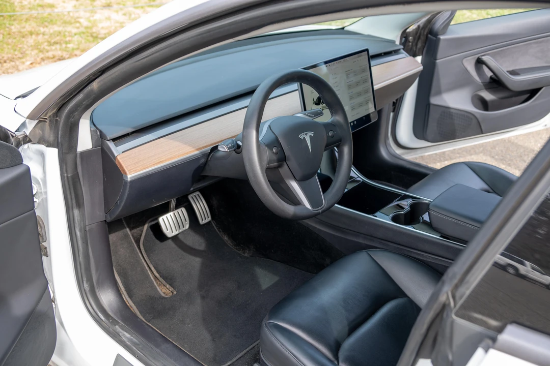 2020 Tesla Model 3 Performance - Image 31 of 31