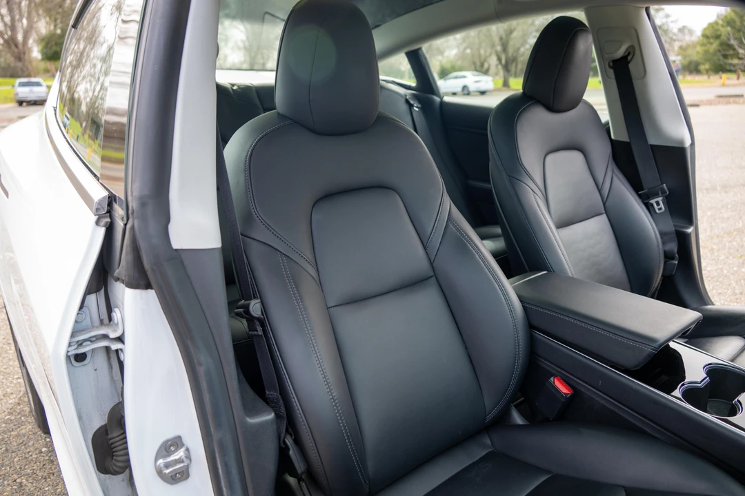 2020 Tesla Model 3 Performance - Image 27 of 31