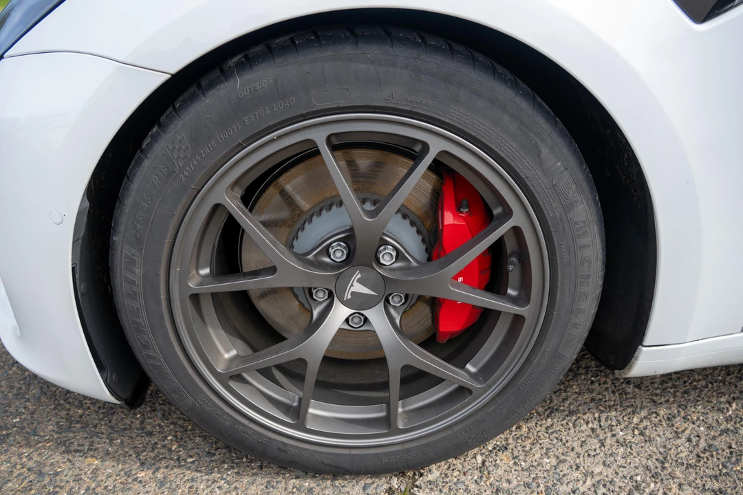 2020 Tesla Model 3 Performance - Image 19 of 31