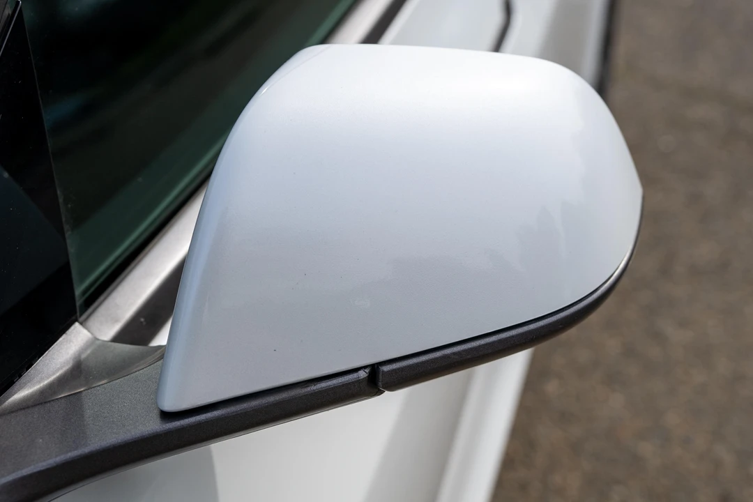 2020 Tesla Model 3 Performance - Image 12 of 31