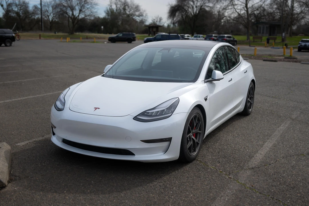 2020 Tesla Model 3 Performance - Image 6 of 31