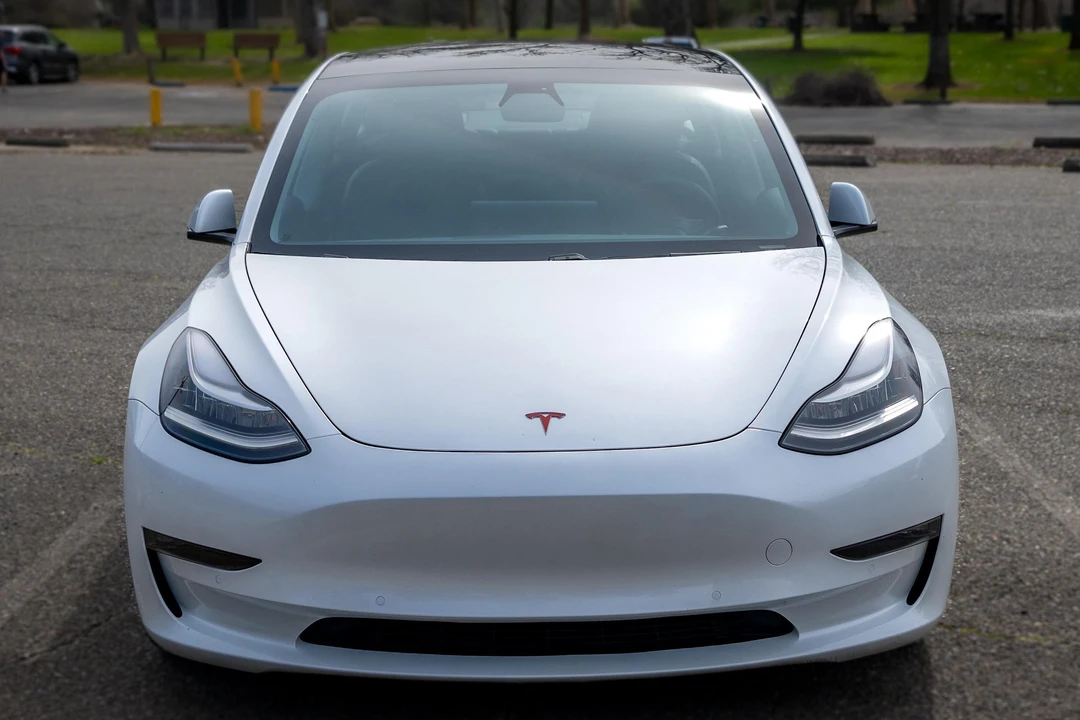 2020 Tesla Model 3 Performance - Image 2 of 31