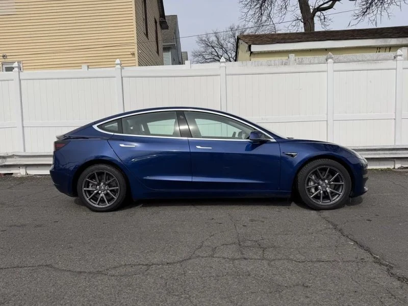 2020 Tesla Model 3 Performance - Image 8 of 12