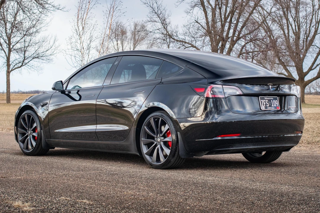 2020 Tesla Model 3 Performance - Image 4 of 31