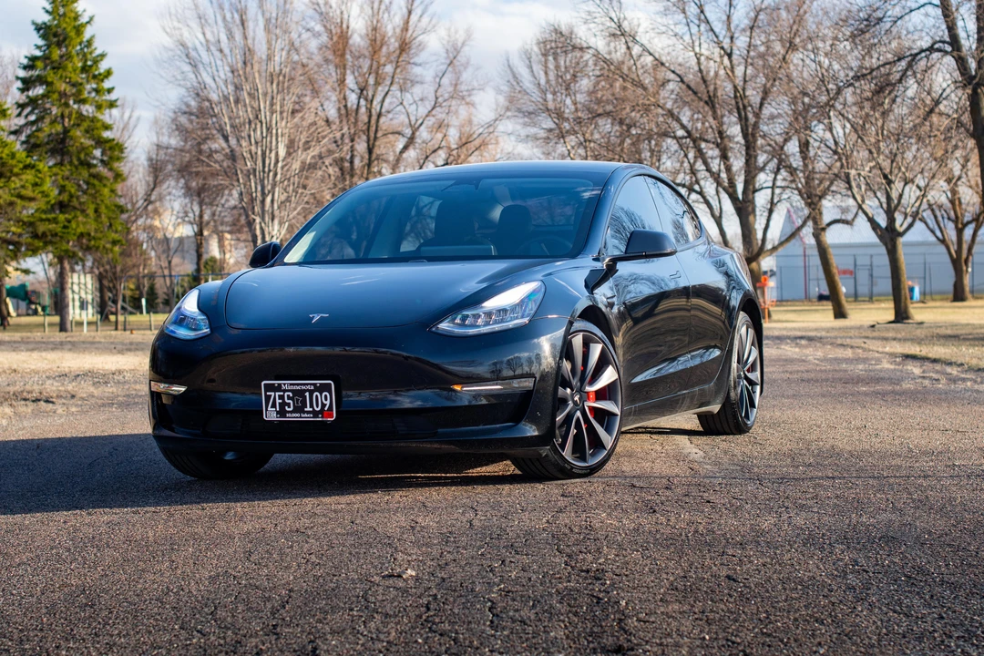 2020 Tesla Model 3 Performance - Image 10 of 31