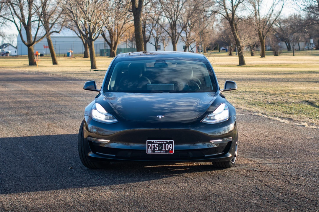 2020 Tesla Model 3 Performance - Image 7 of 31