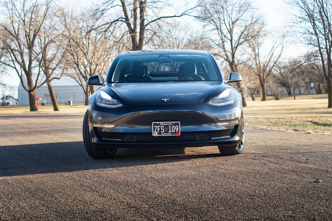 2020 Tesla Model 3 Performance - Image 8 of 31