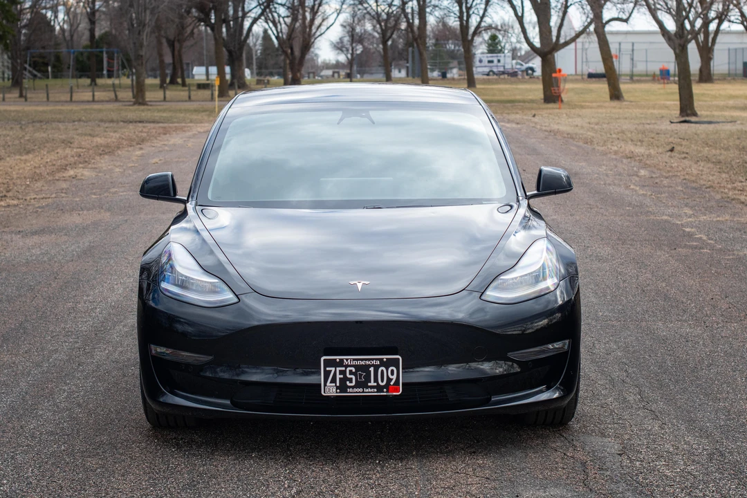 2020 Tesla Model 3 Performance - Image 9 of 31