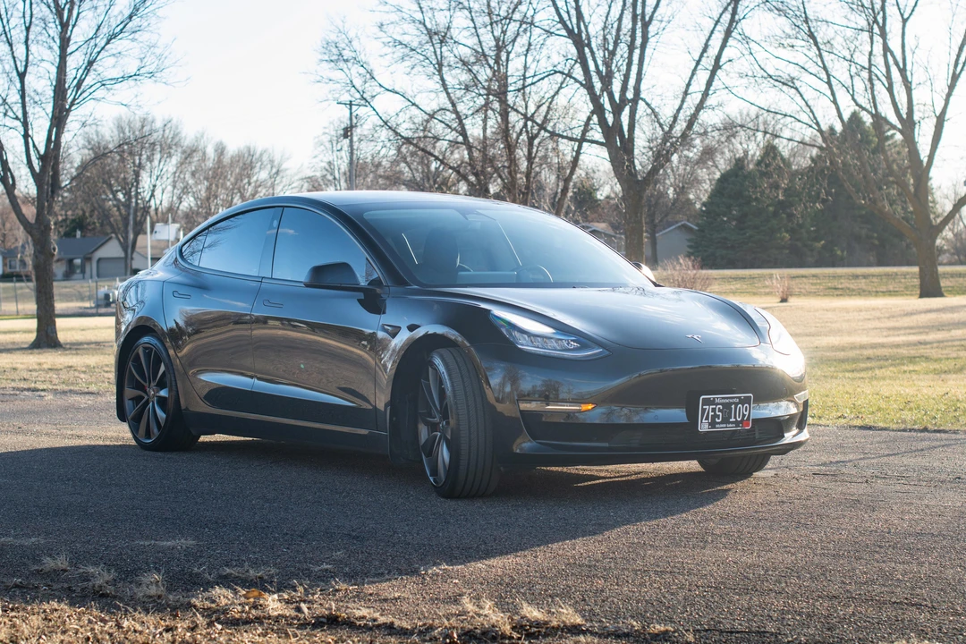 2020 Tesla Model 3 Performance - Image 29 of 31