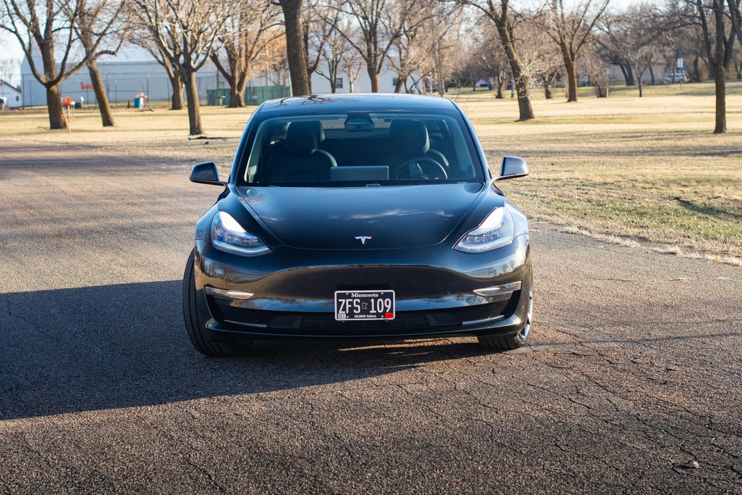 2020 Tesla Model 3 Performance - Image 6 of 31