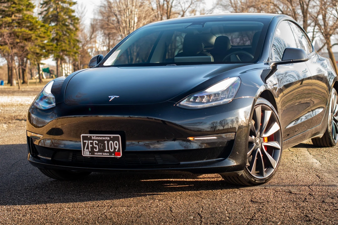 2020 Tesla Model 3 Performance - Image 12 of 31