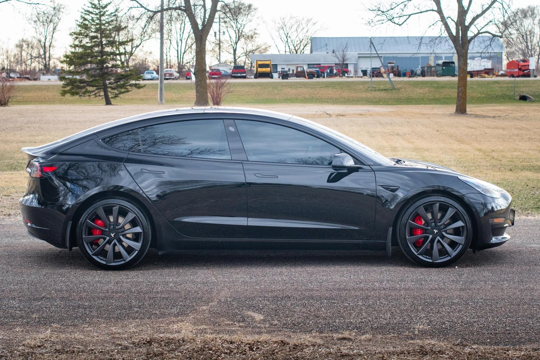 2020 Tesla Model 3 Performance - Image 3 of 31