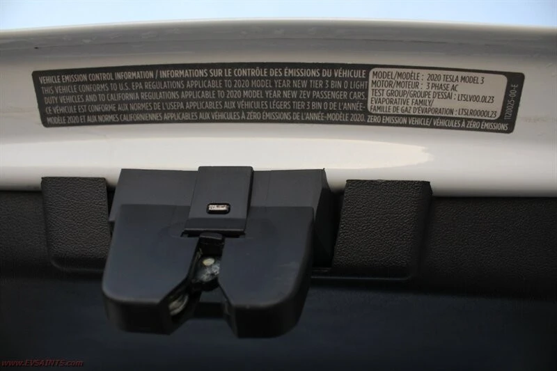 2020 Tesla Model 3 Performance - Image 18 of 21