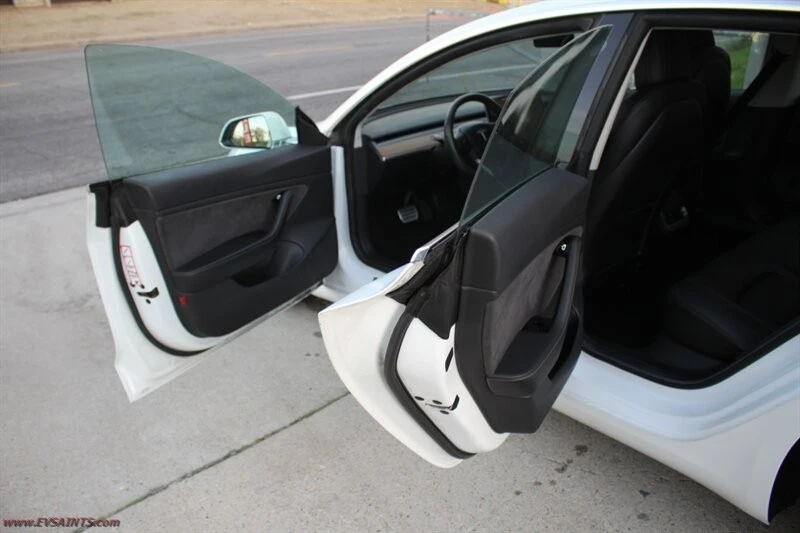 2020 Tesla Model 3 Performance - Image 12 of 21