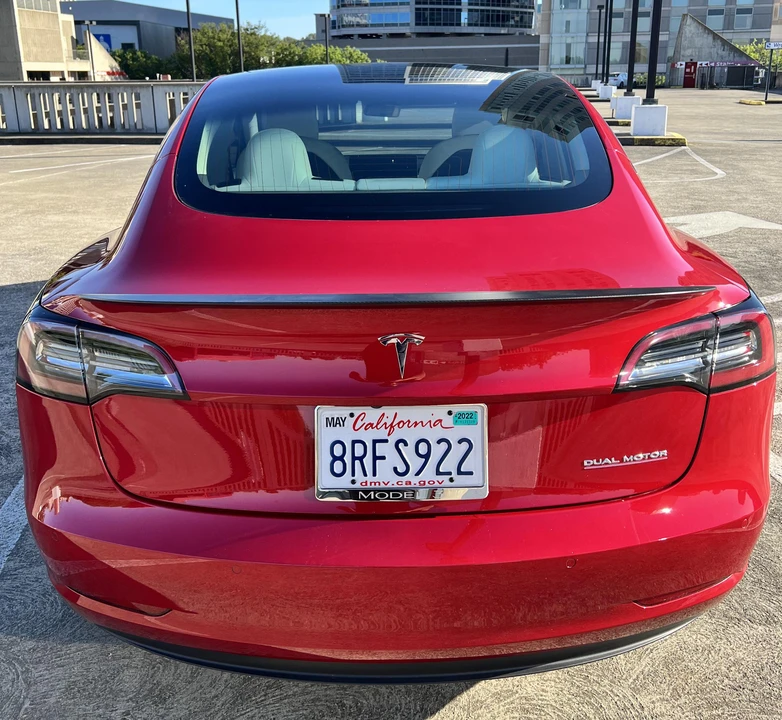 2020 Tesla Model 3 Performance - Image 9 of 31