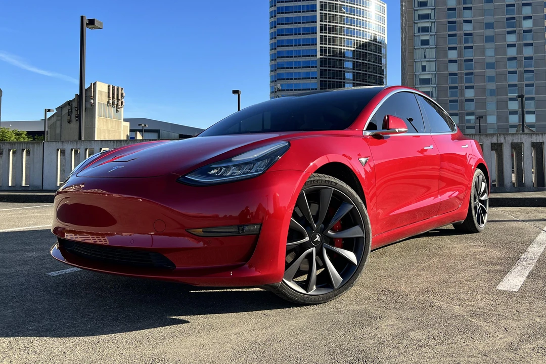 2020 Tesla Model 3 Performance - Image 6 of 31