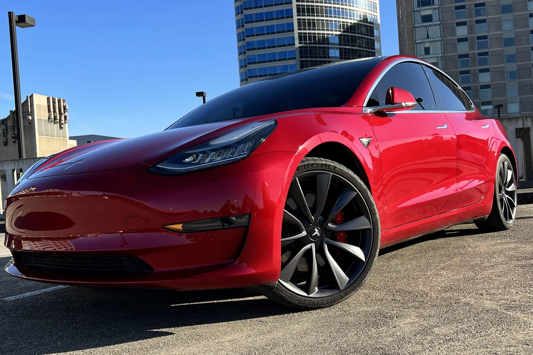 2020 Tesla Model 3 Performance - Image 7 of 31