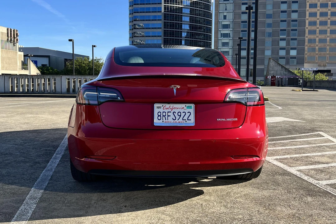 2020 Tesla Model 3 Performance - Image 5 of 31