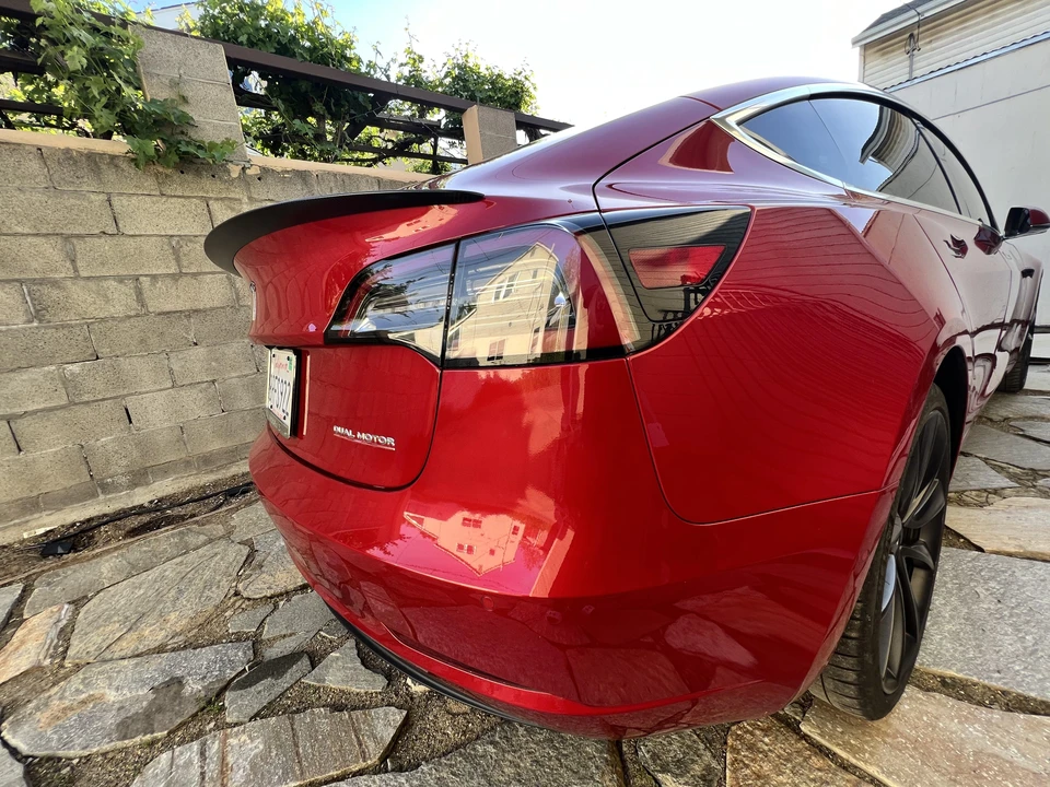 2020 Tesla Model 3 Performance - Image 19 of 31
