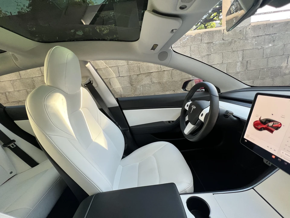 2020 Tesla Model 3 Performance - Image 30 of 31