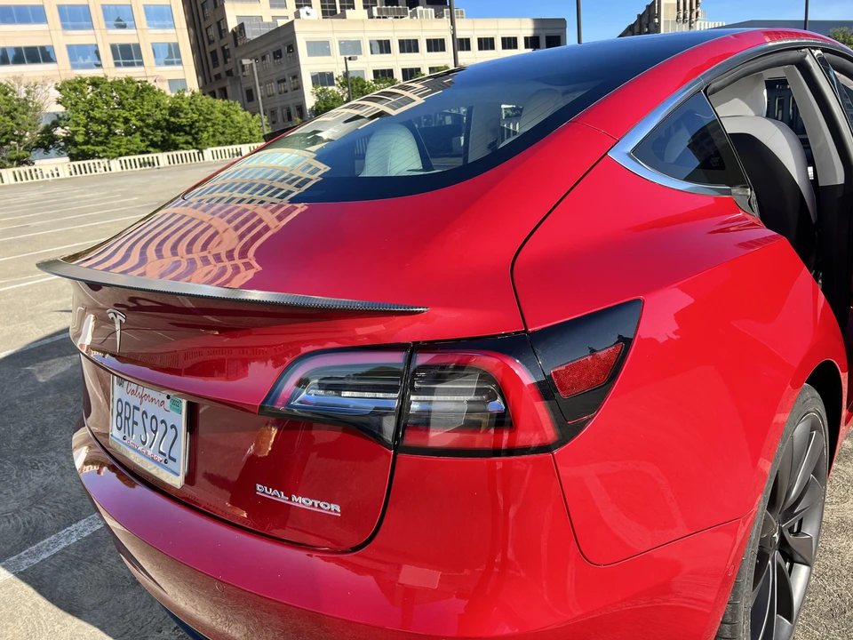 2020 Tesla Model 3 Performance - Image 18 of 31