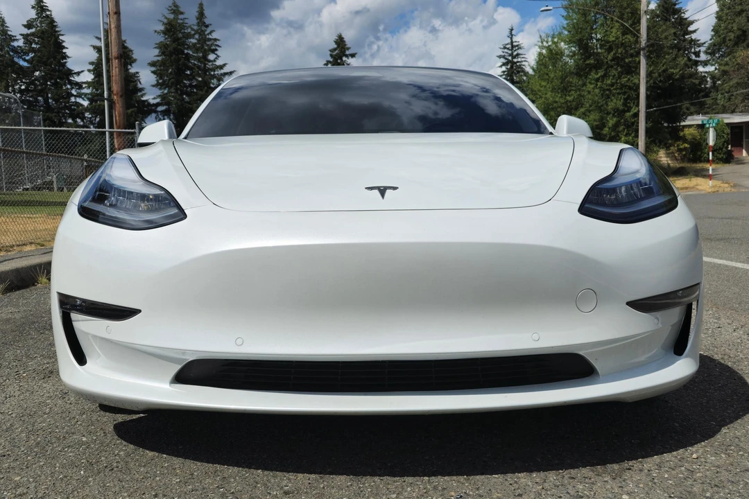 2020 Tesla Model 3 Performance - Image 2 of 31