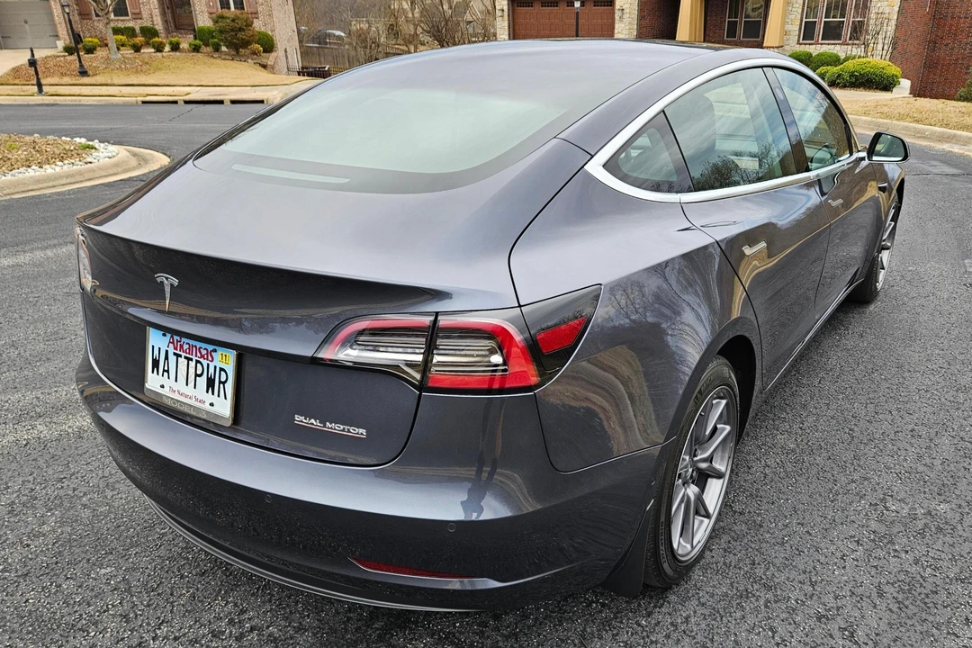 2020 Tesla Model 3 Performance - Image 5 of 31