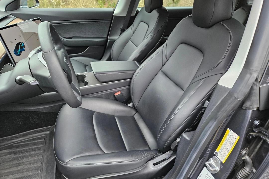 2020 Tesla Model 3 Performance - Image 28 of 31