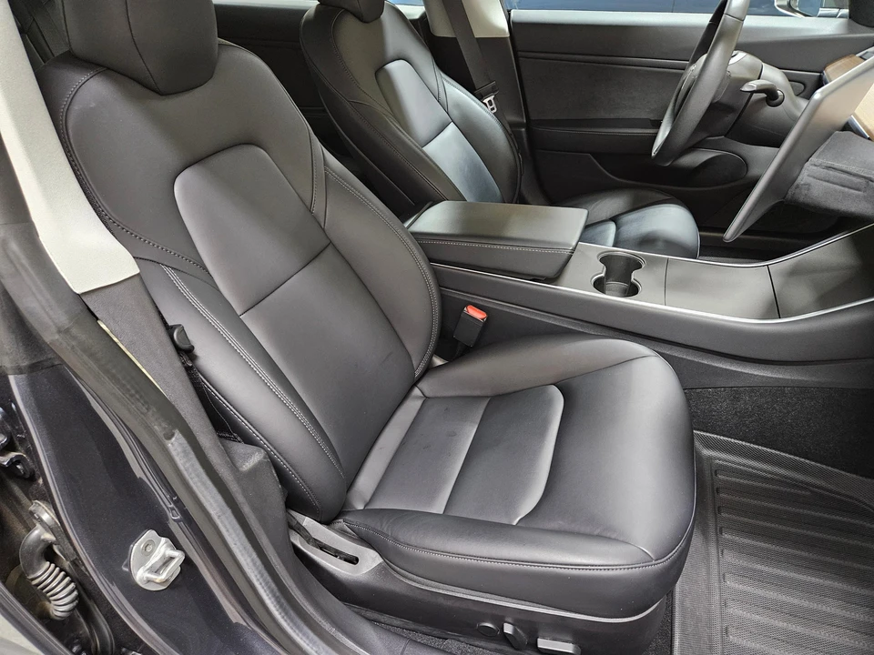 2020 Tesla Model 3 Performance - Image 31 of 31