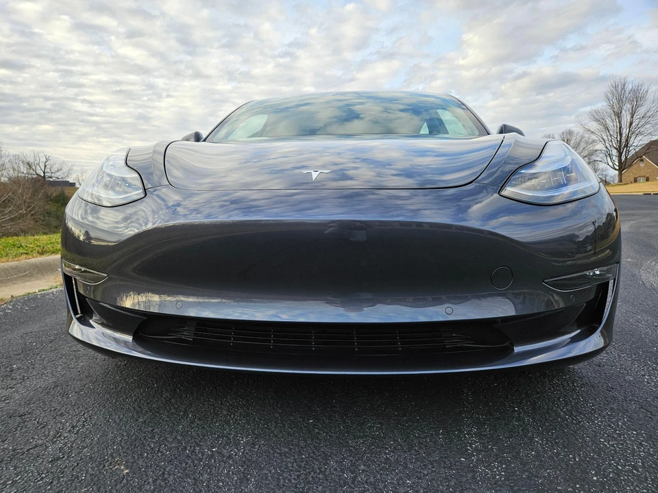2020 Tesla Model 3 Performance - Image 7 of 31