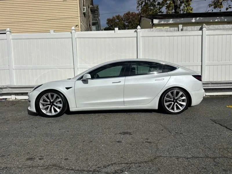 2020 Tesla Model 3 Performance - Image 4 of 12