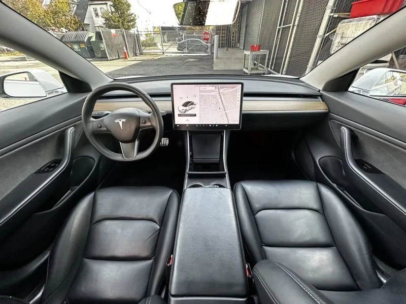 2020 Tesla Model 3 Performance - Image 9 of 12